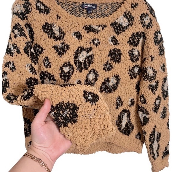 ❌SOLD❌ Freshman Leopard Print Popcorn Knit Sweater Fuzzy Fluffy Neutral Large - Picture 4 of 8